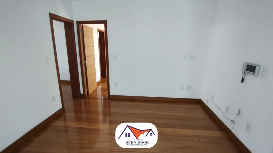 Casa espectacular com acabamento de primeira no Bairro Vale do Ipê – Juiz de Fora – MG